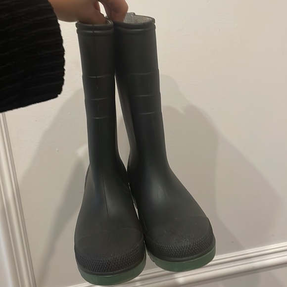 Boys Rainboots - Picture 2 of 3